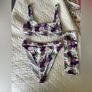 Dippin Daisys 3 piece bikini set!